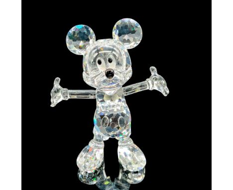 Mickey is part of the Disney Showcase Collection, the first series of Disney pieces produced by Swarovski. All the pieces in 