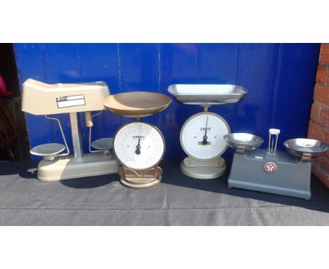 A SET OF VANDOME & HART LTD BULLION SCALES with grey enamelled base, with two Salter coin checker scales, and an Omal cashier