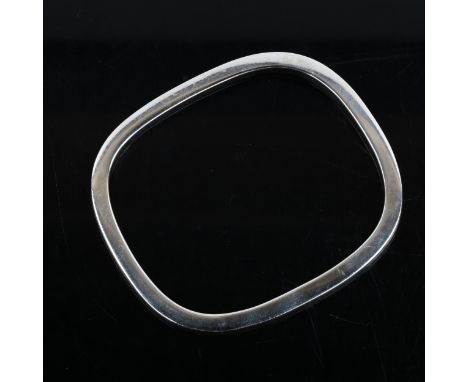 HORSENS SOLVVAREFABRIK - a mid-century Danish stylised sterling silver bangle, plain rounded rectangular form, band width 4.5