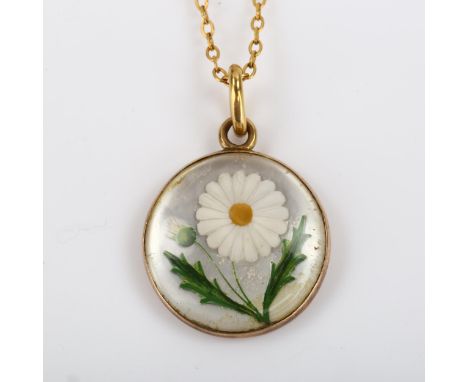 A Vintage 9ct rose gold daisy pendant necklace, reverse painted convex glass with mother-of-pearl backing, on 9ct fine cable 
