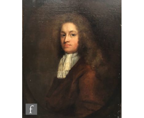 ENGLISH SCHOOL (EARLY 18TH CENTURY) - Portrait of a gentleman wearing a long curled wig and stock, half length, a painted ova