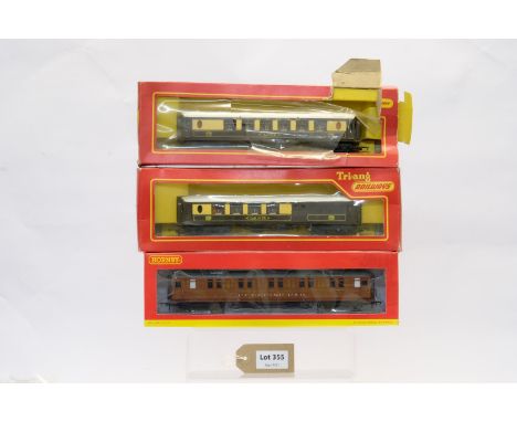 Manufacturer  - Hornby | Description - 3 Assorted Boxed Coaches | Stock Code - N/A | Notes - None| Scale - 00 Gauge | Certifi