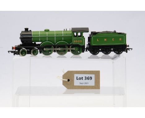 Manufacturer  - Hornby | Description -  Class B12 Locomotive And Tender LNER 8509 | Stock Code - ? | Notes - No Box| Scale - 