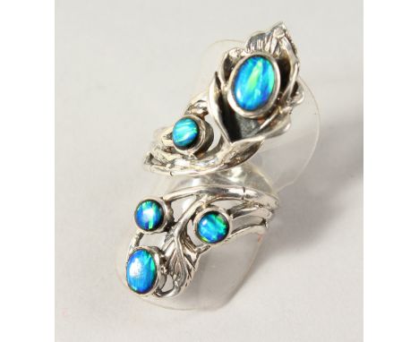 A SILVER REAL OPAL DECO STYLE RING.