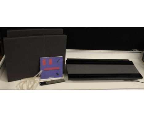 BANG & OLUFSEN BEOGRAM 8500 - a vintage Beogram 8500 music system in excellent condition with 2 speakers, remote, aerial and 