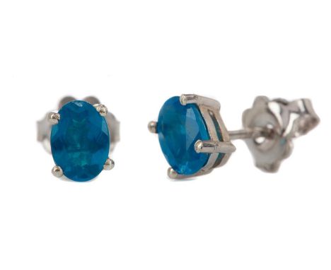 PAIR OF NEON APATITE STUD EARRINGS,set with oval stones, in silver