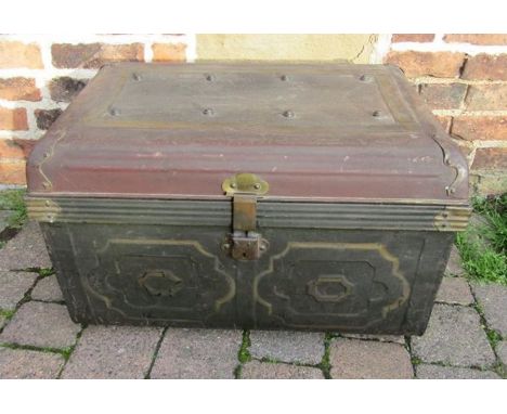 Early 20th Century tin trunk