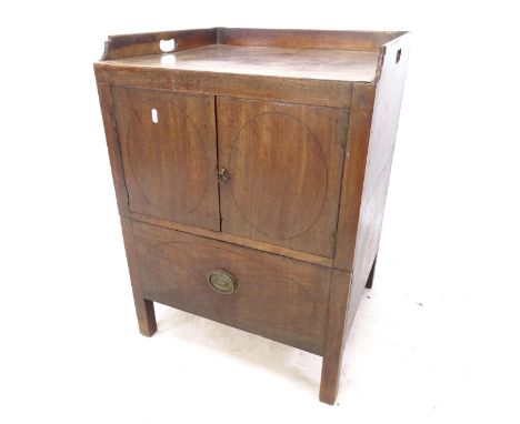A George III mahogany tray-top commode, W55cm, H75cm, D50cm 
