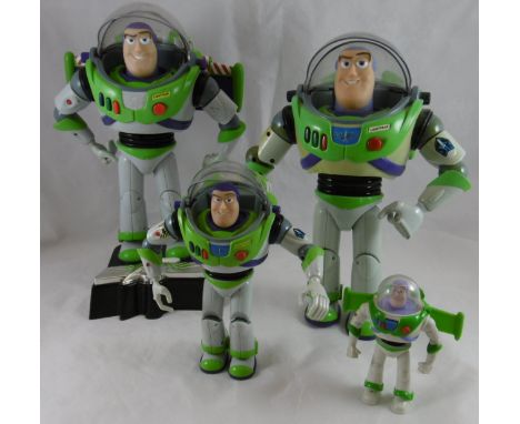 4 Buzz Light Year figures  