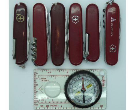 Compass + 6 pocket knives  