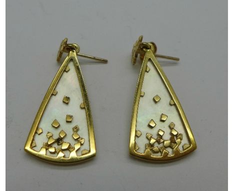 A pair of 9ct gold and mother of pearl earrings, 4.4g
