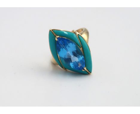 A 14ct Yellow Gold and Turquoise Dress ring Size R - approx weight 3.7grams -&nbsp;&nbsp;stone loose out of setting