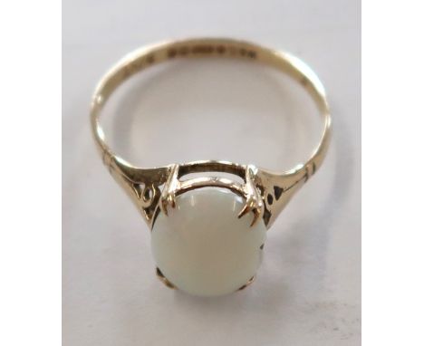 A 9ct Yellow Gold dress ring with oval opal to shoulder, Size O 1.7grams. 
