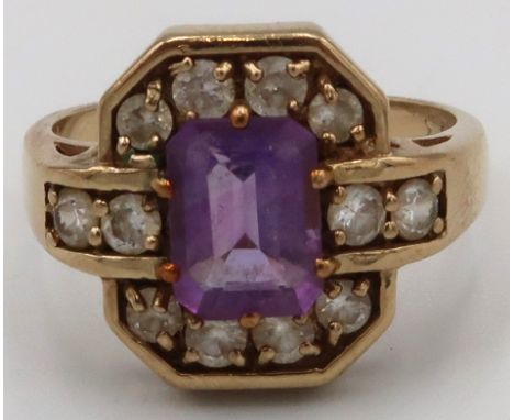 A 9ct Yellow Gold and paste dress ring, size N. 4.35grams 