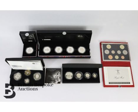 The Queen's Portrait Collection £5 Silver Piedfort Four-Coin Set, nr 480/2700, housed in the original box with certificate; a