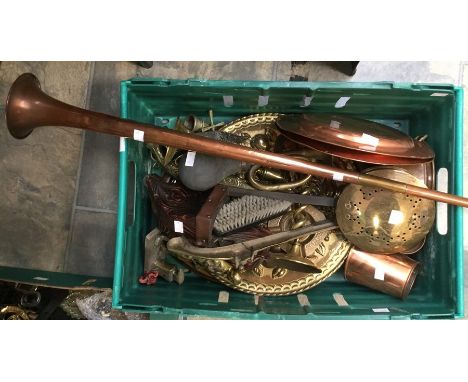 A collection of brass and copper including pistol shaped wall plaques; barley twist candlesticks, car horn, serving dishes, f