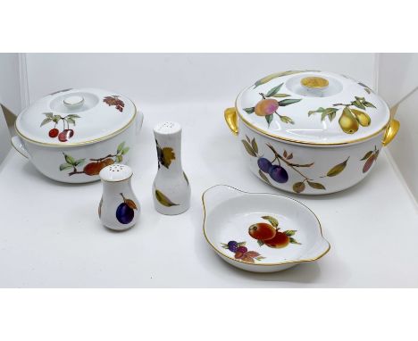 A group of Royal Worcester Evesham pattern dinner wares to include three open serving dishes, two covered dishes, a salt and 