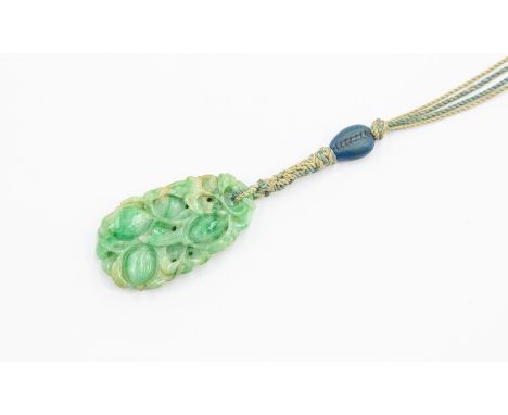 A carved jadeite jade pendant, approx 4.2mm x 2.3cm, approx 9.4gms