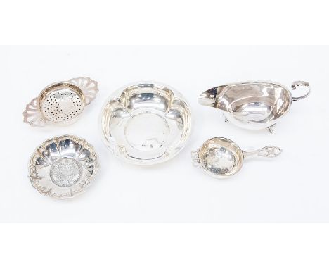 A collection of silver to include a bon bon dish, Sheffield 1972, Cooper Brothers &amp; Sons Ltd, along with a silver tea str