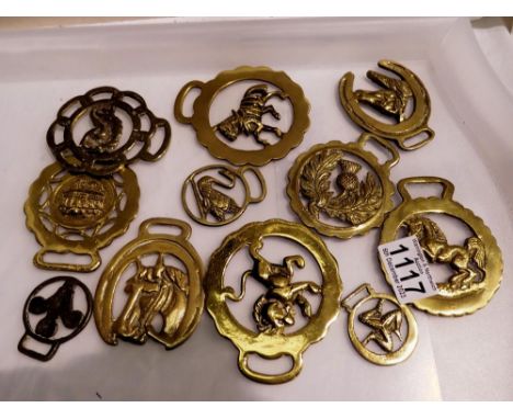 Collection of horse brasses. UK P&amp;P Group 1 (£16+VAT for the first lot and £2+VAT for subsequent lots) 