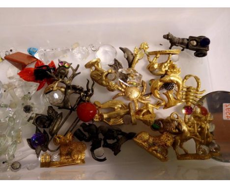Metal miniatures including figures of the Zodiac. UK P&amp;P Group 2 (£20+VAT for the first lot and £4+VAT for subsequent lot