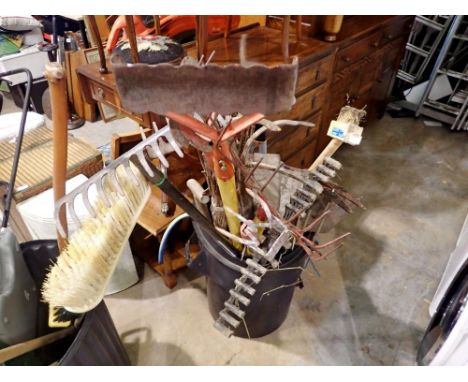 Bin of mixed garden tools (bin not included). Not available for in-house P&amp;P. 
