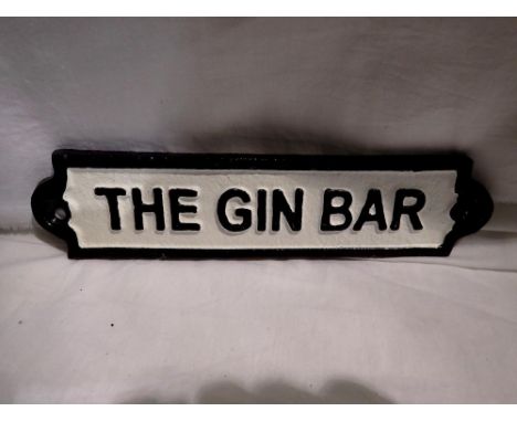 Cast iron Gin Bar sign, L: 20 cm. UK P&amp;P Group 1 (£16+VAT for the first lot and £2+VAT for subsequent lots) 