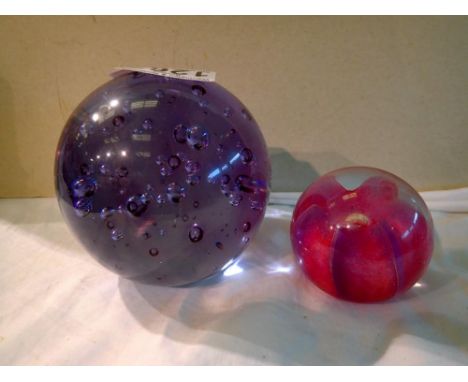 Caithness Sea Gems paperweight and another. UK P&amp;P Group 2 (£20+VAT for the first lot and £4+VAT for subsequent lots) 