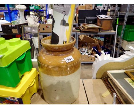 Large stoneware Doulton jar, and a work light, boxed. Not available for in-house P&amp;P 
