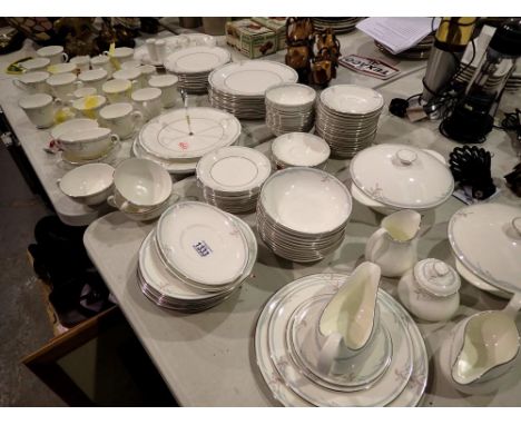 Royal Doulton Carnation pattern H5084 dinner, tea and coffee service of approximately 120 pieces. Not available for in-house 