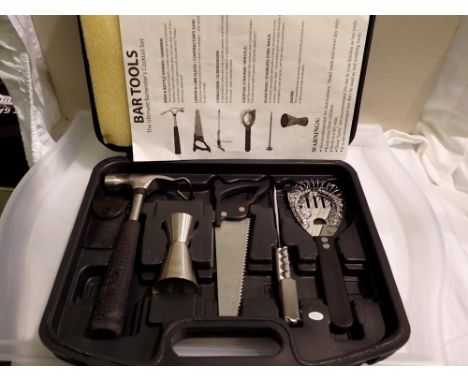 Cased set of bar tools with instructions. UK P&amp;P Group 1 (£16+VAT for the first lot and £2+VAT for subsequent lots) 