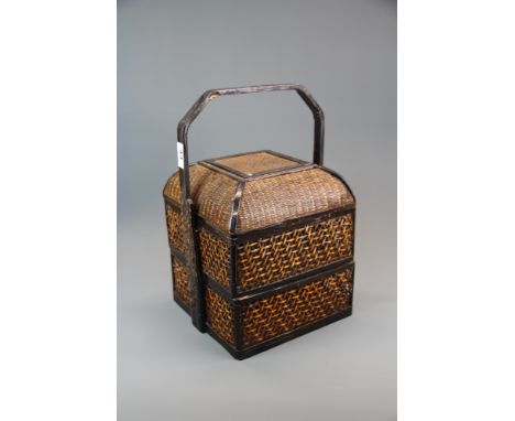 A vintage Chinese mooncake basket, H. 40cm.