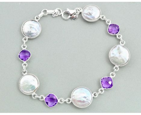 A 925 silver bracelet set with faceted amethysts and pearls, L. 18cm.