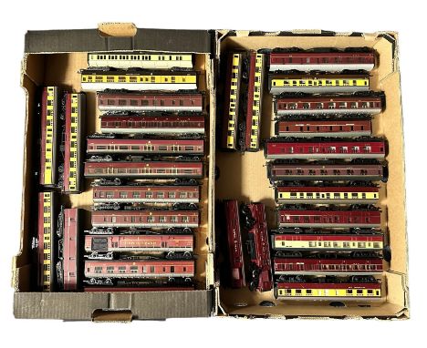 OO gauge unboxed coach collection, range of Airfix, Hornby, Lima, Triang, etc., generally excellent to good plus. Contents un