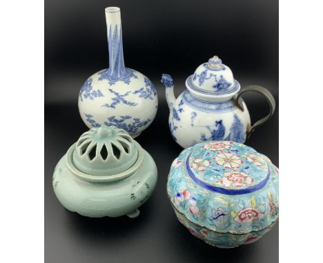 Chinese collective lot. Blue and white hand painted porcelain bottle vase, Early Chinese blue and white porcelain teapot (dam