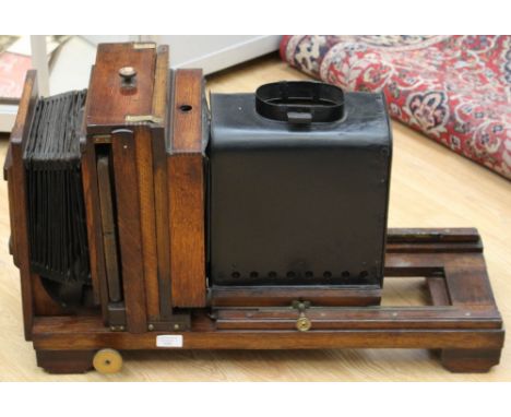 Midland camera company: Thornton Pickard magic lantern No. 6, with brass lens and fittings, electric lamp 