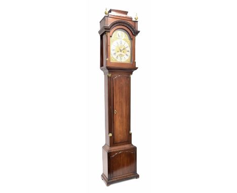 Good mahogany eight day longcase clock with five pillar movement, the 12" brass arched dial signed Thomas Reynolds Jun'r, Lon