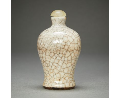 Chinese crackle glazed ceramic snuff bottle, Guangxu period.Provenance: Private Minneapolis Collection - collected in China p
