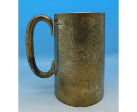 A military presentation silver mug to Major Goadby, D. Coy 3rd Battn. Leicestershire Home Guard, 1945, 338g