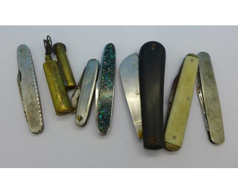 A trench art lighter and pocket knives