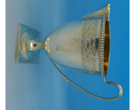 A Victorian silver cream jug, London 1893, 157g