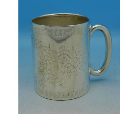 A silver christening mug, Birmingham 1905, 75g