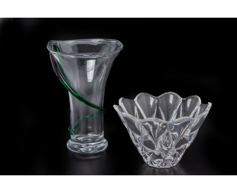 AN ORREFORS GLASS BOWL AND A KROSNO GLASS VASE
The Orrefors bowl in Daisy pattern, signed to base; and a clear and green glas