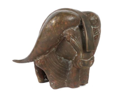 Rumpf, GernotGeb. 1941 in Kaiserslautern, Studium an der Akademie der Bildenden Künste in München. "Stier", Bronze, patiniert