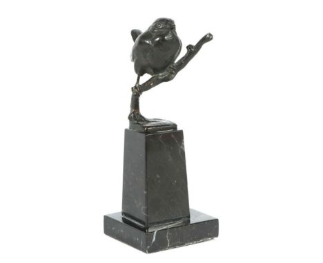 Heynen-Dumont, KarlKöln 1883 - 1955 ?, deutscher Bildhauer. "Spatz", Bronze, patiniert, vollplastische Ausführung, auf einem 
