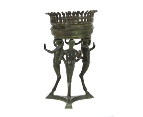 Kohlebecken mit Faunenum 1900, Bronze patiniert, drei vollplastische Faune über dreiseitigem Stand, Becken mit seitlichen Han