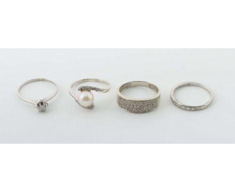 4 Weißgoldringe mit DiamantbesatzWeißgold 585, 1 Solitär mit Brillant von ca. 0,1 ct in Krappenfassung; 1 breiter Bandring sc