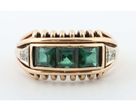 Turmalingring mit Diamanten1930er/40er, Gelbgold 585, schöner Art Déco Ring aus symmetrisch aneinander liegenden Golddrähten 