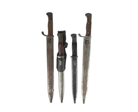 Four German knife bayonets (seitengewehr), vis:. i) a model 1898/05, by Ferndinand Esser &amp; Co. of Elberfield, dated 1915,