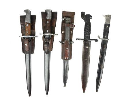 Five continental knife bayonets, vis.: i) a Swiss model 1889/99 (Watts & White 603), blade 11.75 in. with scabbard securing s